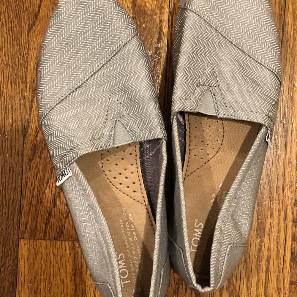 Toms